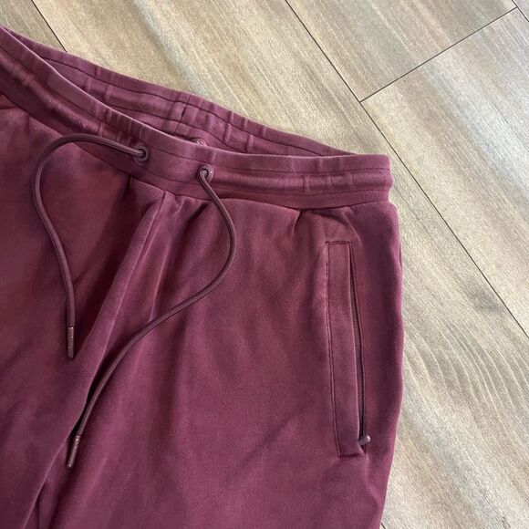 Alphalete Burgundy Athletic Workout Joggers Men Medium Bin I-24 - Picture 3 of 6